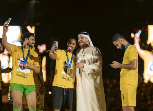 حسين الجسمي يحتفل ويبهج الجماهير بثنائية نادي الوصل الإماراتي “الدوري والكأس”